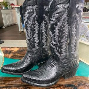 Ladies Western Boots, Black, size 5M